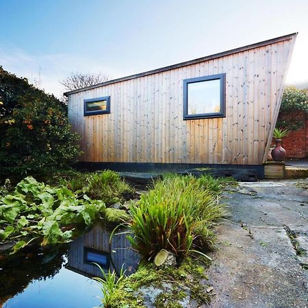 The Cabin Bed & Breakfast Flore Exterior photo